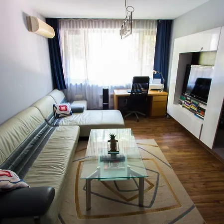 Modern In The Heart Of شقة